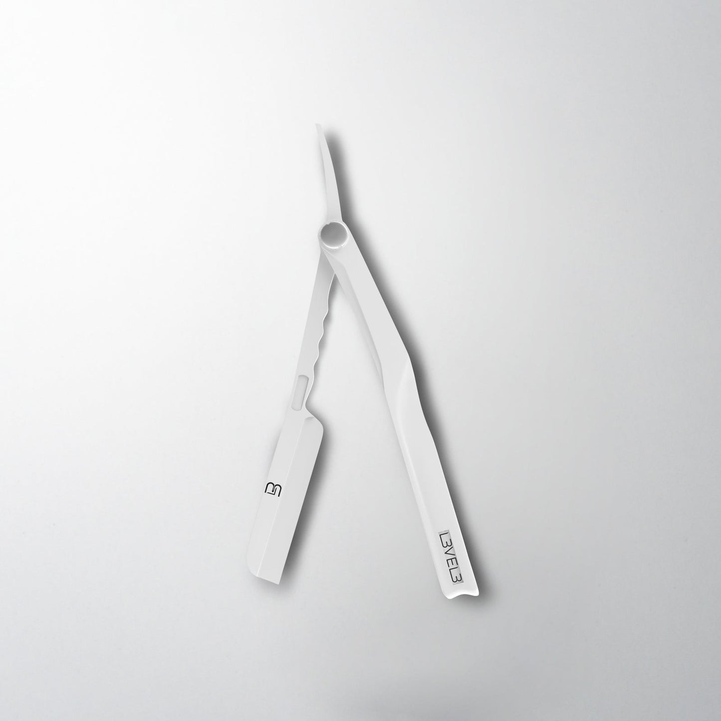 L3 Level 3 Milly Clutch Razor Holder